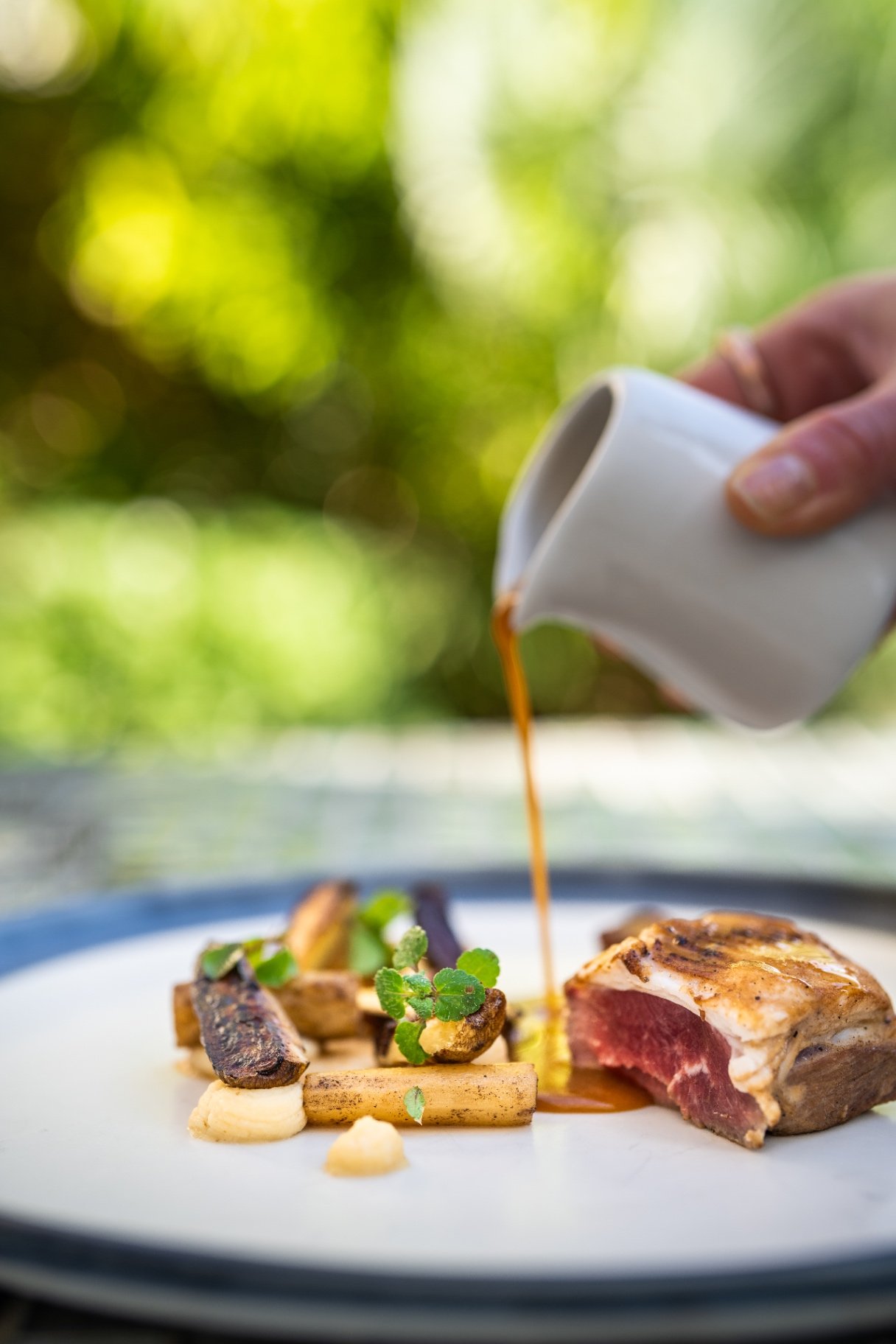 Sauce et herbes, ambiance jardin