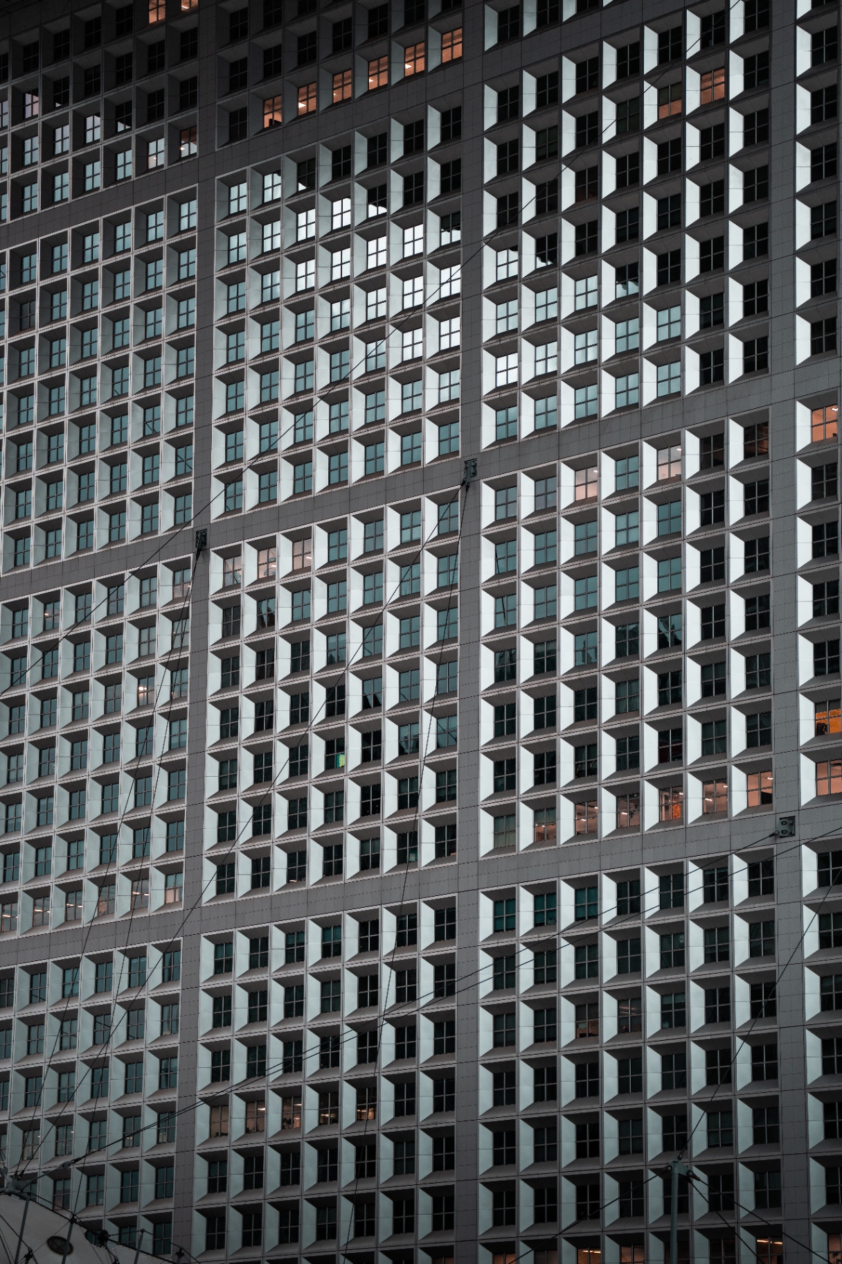 Grille orthogonale d'une façade de La Défense