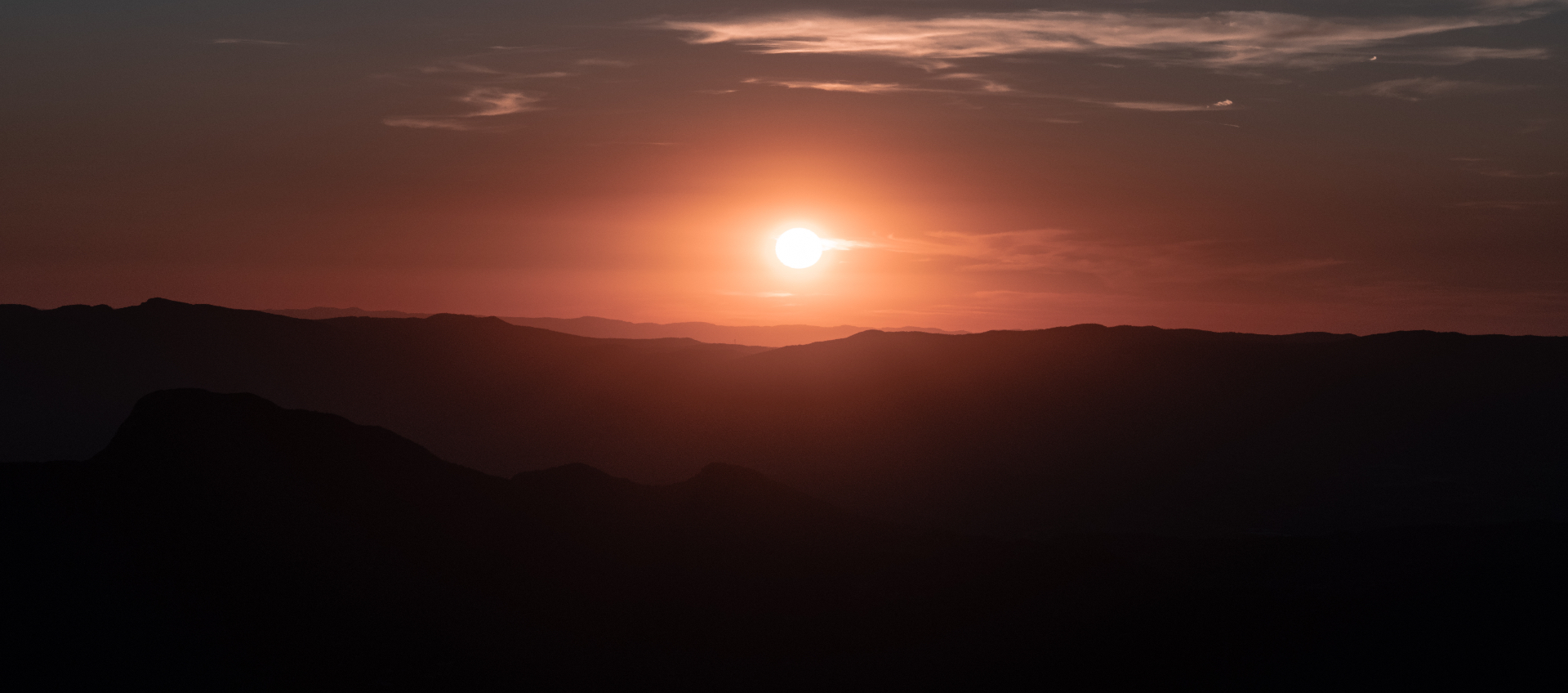 Soleil sur la crête, minute d'or