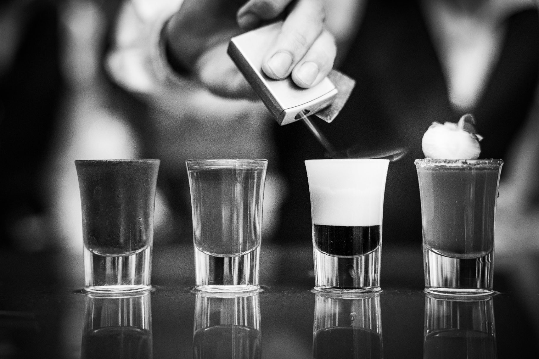 Shots enflammés, N&B