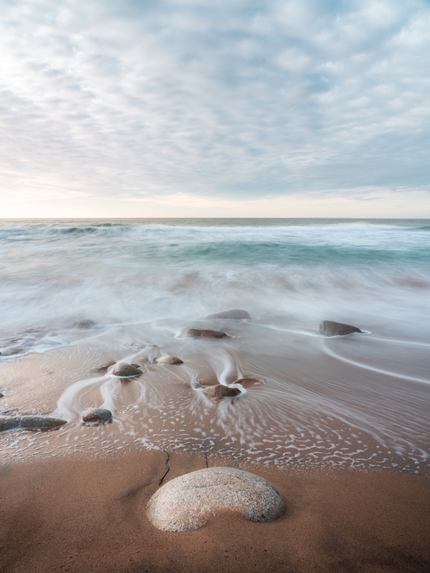 Écume lente sur la plage de Quiberon
